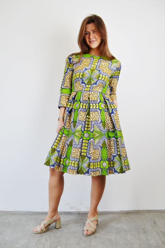 DRESS WITH PLEATS GREEN KAKKU