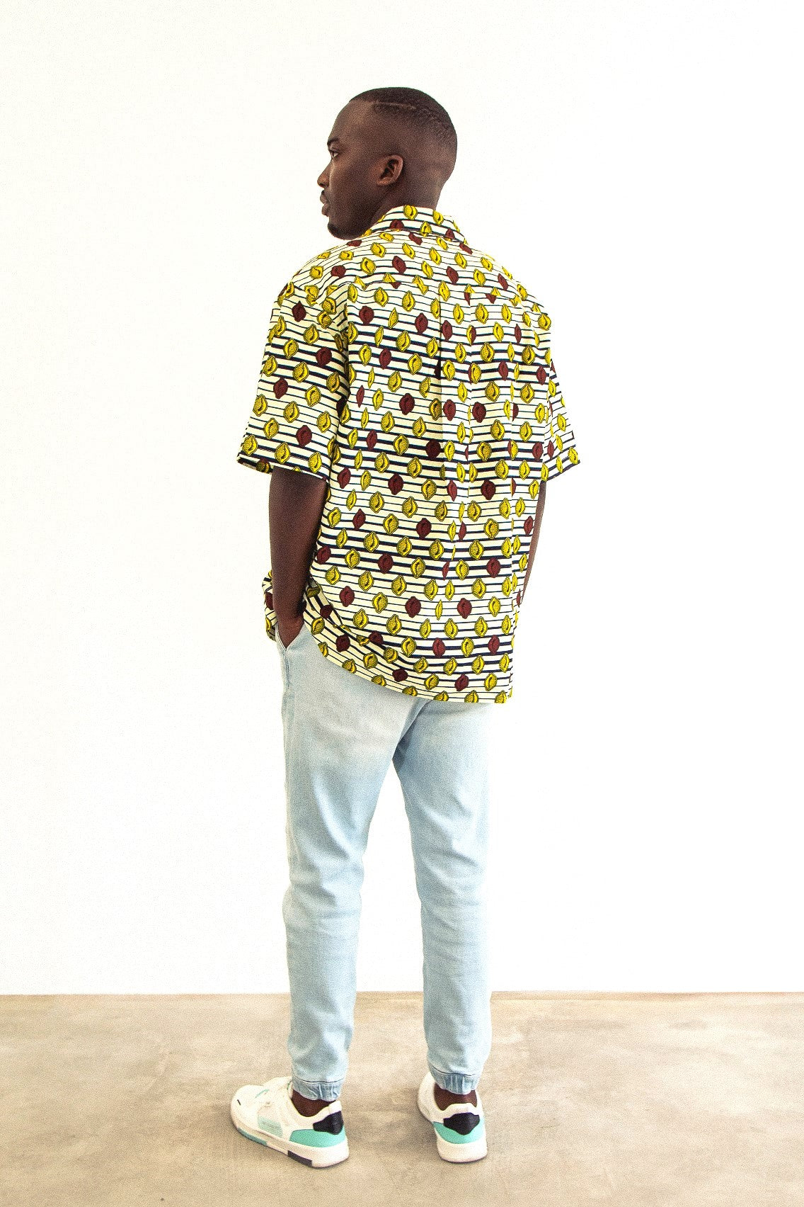 MEN’S SHORT SLEEVE SHIRT AFRICAN CONCH